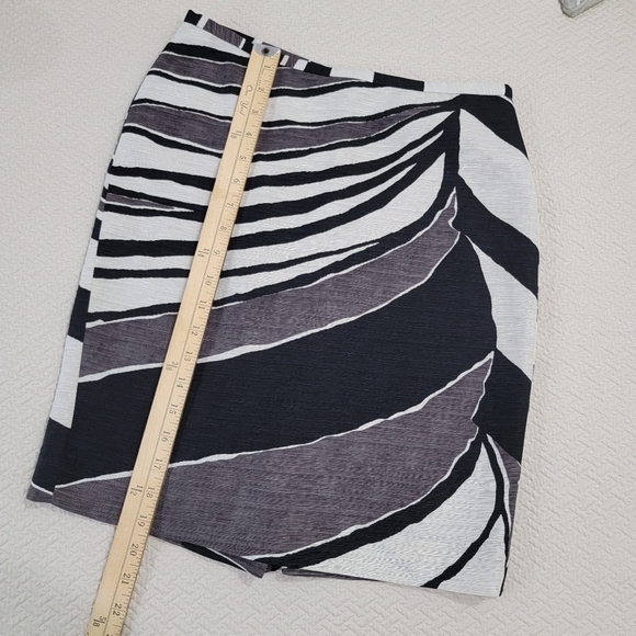 NEW Ann Taylor Slik and Linen Blend Skirt Gray Black Abstract Print Size 0 - Picture 5 of 14